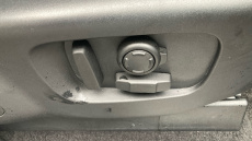 Land Rover Discovery 3.0 D300 Dynamic SE 5dr Auto Diesel Station Wagon